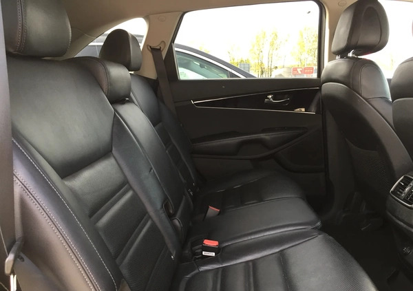 Kia Sorento cena 59901 przebieg: 414000, rok produkcji 2015 z Myszyniec małe 191